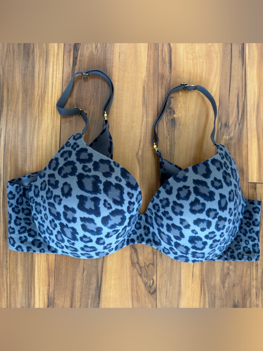 Incredible by Victoria’s Secret Leopard Print lightly Padded Bra Blue/Black 36B